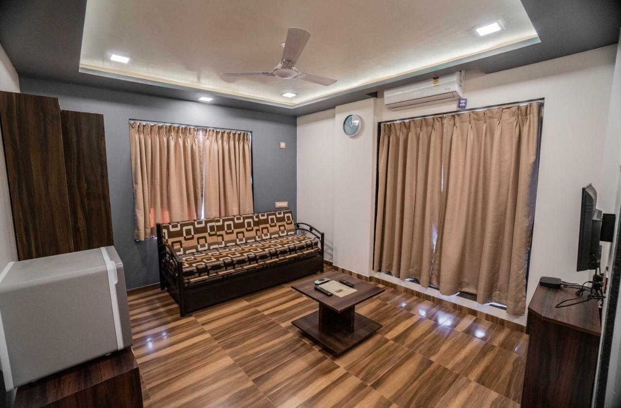 Pooja Villa Suites-Rooms And Pool, Igatpuri Exterior photo